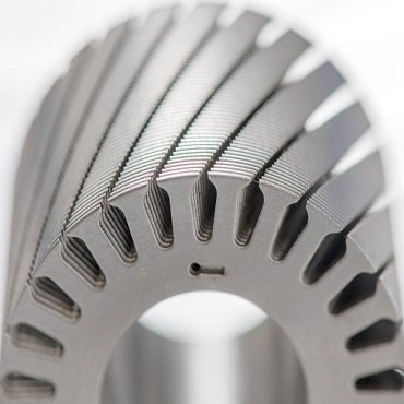 小米SU7用上27200轉超級電機!竟然被外媒吹成保時捷殺手(圖8) 小米SU7用上27200轉超級電機!竟然被外媒吹成保時捷殺手