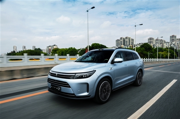 造車新勢力銷量之王誕生!問界汽車賣瘋了(圖1) 造車新勢力銷量之王誕生!問界汽車賣瘋了