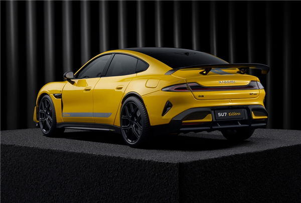 小米SU7 Ultra車模秒售罄!雷軍:手工制作 產能很低(圖1) 小米SU7 Ultra車模秒售罄!雷軍:手工制作 產能很低