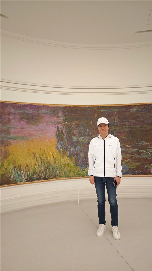 雷軍打卡巴黎多個景點 網友:雷總特種兵旅游(圖6) 雷軍打卡巴黎多個景點 網友:雷總特種兵旅游