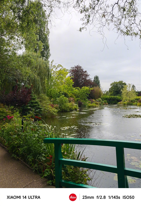 雷軍打卡巴黎多個景點 網友:雷總特種兵旅游(圖4) 雷軍打卡巴黎多個景點 網友:雷總特種兵旅游