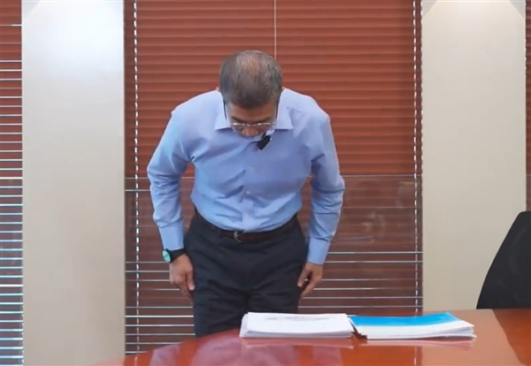 ABC衛(wèi)生巾創(chuàng)始人公開鞠躬道歉：此前遭女網(wǎng)友抵制 稱其“不尊重女性”