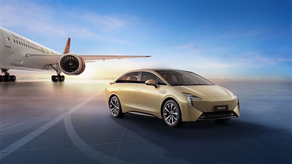 航空巨頭跨界造車!吉祥汽車首車曝光:又圓又短(圖1) 航空巨頭跨界造車!吉祥汽車首車曝光:又圓又短