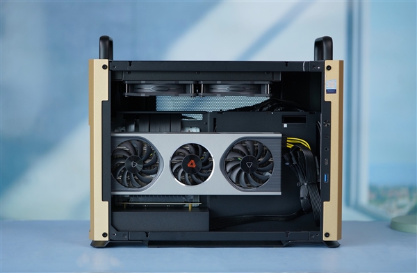 摩爾線程顯卡驅動重磅升級!游戲提升超15%、喜迎HDR(圖1) 摩爾線程顯卡驅動重磅升級!游戲提升超15%、喜迎HDR