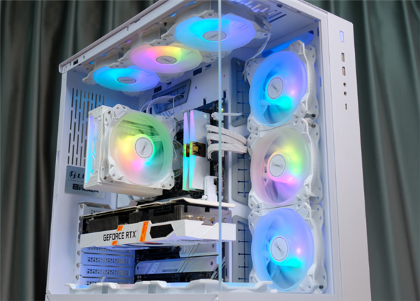 首發128元 鈦鉭推出R400風冷散熱器：風扇軌道式插拔設計