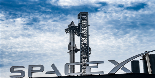 人類最強火箭星艦試飛失敗又如何 馬斯克曬大量發射照：震撼