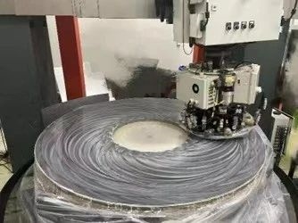 中國慕天望遠鏡1.93米主鏡磨制完成：精度達0.8微米