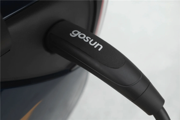 海外公司推出太陽能充電盒!每天可增加50公里續航(圖3) 海外公司推出太陽能充電盒!每天可增加50公里續航