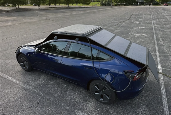 海外公司推出太陽能充電盒!每天可增加50公里續航(圖1) 海外公司推出太陽能充電盒!每天可增加50公里續航