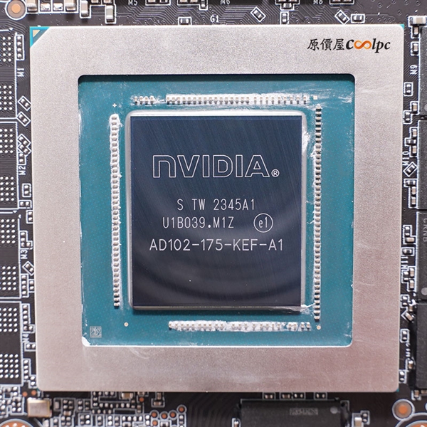 披著RTX 4090的皮！換芯的RTX 4070 Ti SUPER竟然長達38.1厘米