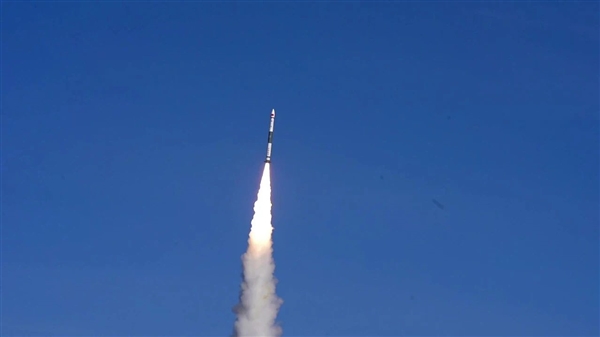 三天 兩箭：八顆衛星！