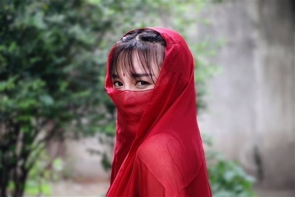 文化輸出第一人!網紅李子柒官司風波后首露面:會繼續堅持(圖1) 文化輸出第一人!網紅李子柒官司風波后首露面:會繼續堅持