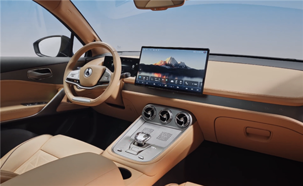 理想L8強(qiáng)力對(duì)手 比亞迪騰勢(shì)N8本月交付：31.98萬元起 一臺(tái)車能當(dāng)三臺(tái)車用