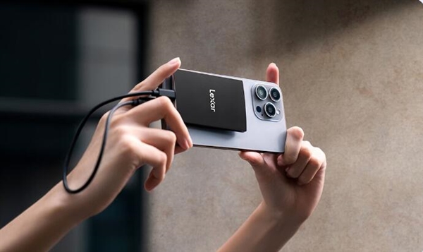 雷克沙SL500移動固態硬盤上架：卡片大小、2000MB/s傳輸速度