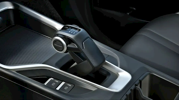 10萬元買采埃孚8AT自動擋皮卡 長城金剛炮上市定檔(圖2) 10萬元買采埃孚8AT自動擋皮卡 長城金剛炮上市定檔