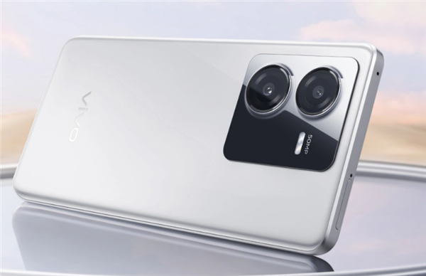 2099元 vivo Y100i長(zhǎng)續(xù)航版發(fā)布:6000mAh大電池+44W快充(圖3) 2099元 vivo Y100i長(zhǎng)續(xù)航版發(fā)布:6000mAh大電池+44W快充