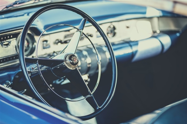 豐田漢蘭達被三輪車擠進溝里 網(wǎng)友看完視頻肅然起敬:司機低調(diào)回應(圖1) 豐田漢蘭達被三輪車擠進溝里 網(wǎng)友看完視頻肅然起敬:司機低調(diào)回應