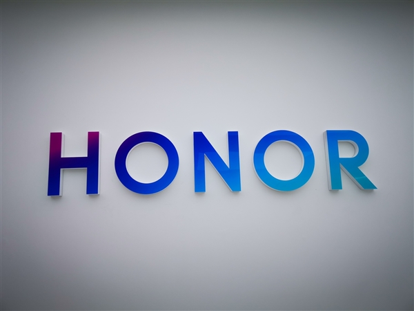 榮耀綠洲護眼實驗室成立：未來3年將投入10億+研發(fā)費用