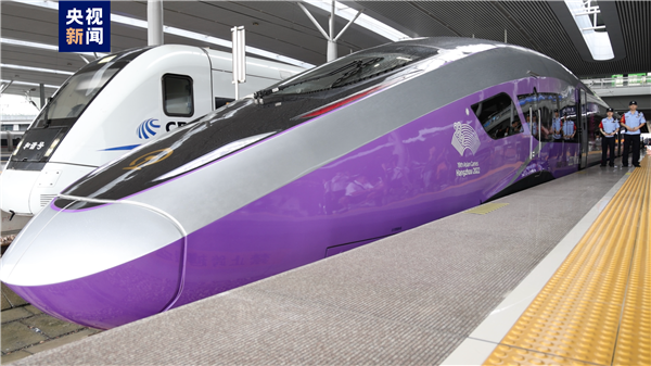 復興號亞運智能動車組正式載客運行！鷹隼車頭 5G+WiFi全覆蓋